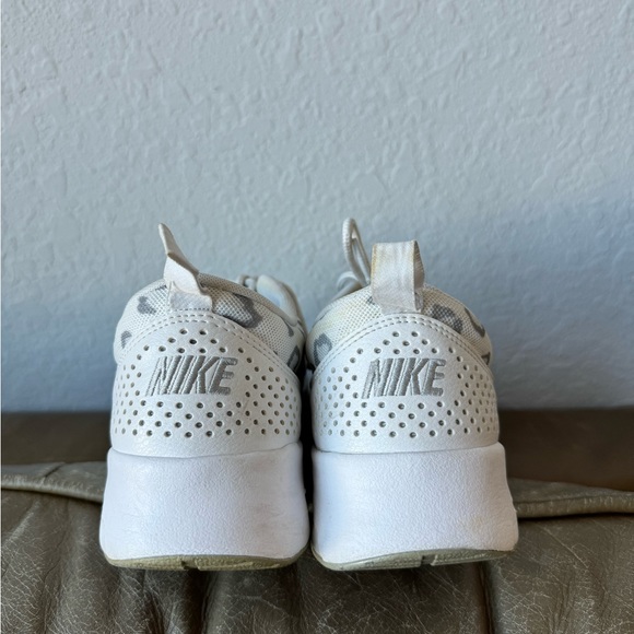 SOLD Nike Air Max Thea - Picture 4 of 6
